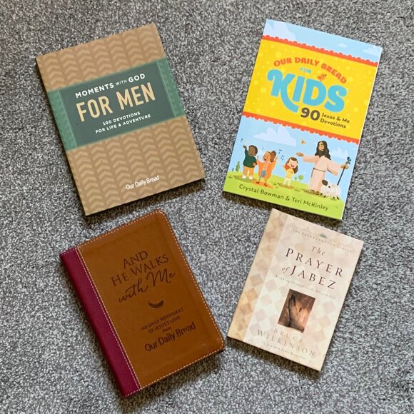 Our Daily Bread Family Devotional Pack - Picture 1 of 4